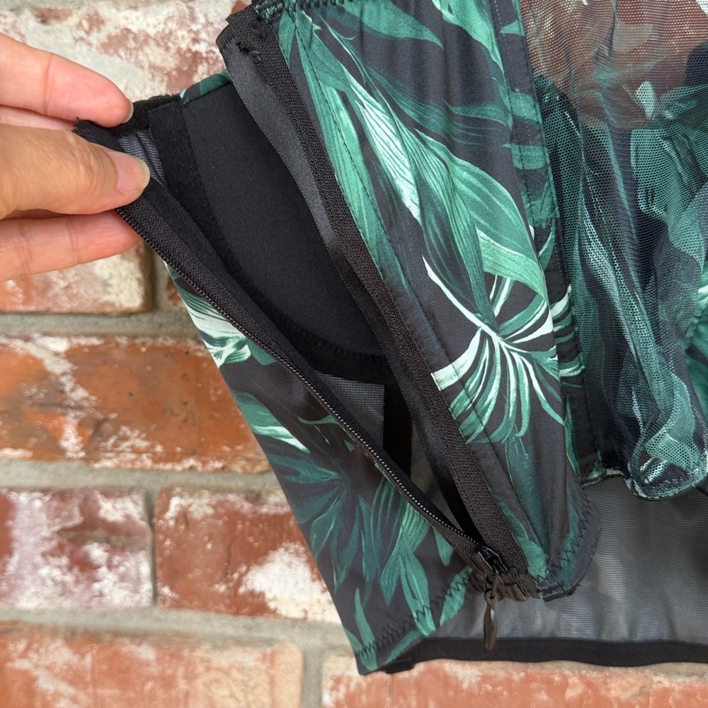 Victoria Secret Tropical Leaf Print Bustier Top size 32D and 34 DD available - Picture 6 of 10